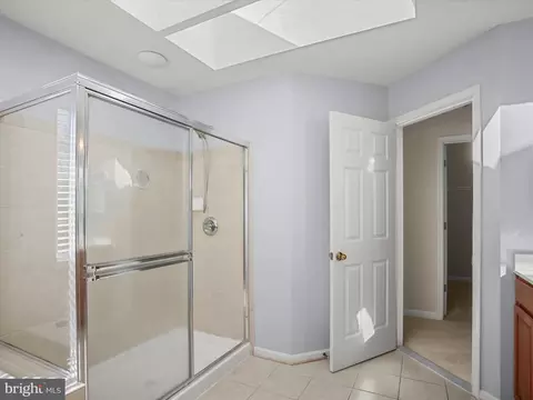 Bath - 400 Caribbean Ave, Cambridge, MD 21613 photo 4 of 5