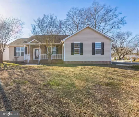 1520 Glasgow St, Cambridge, MD 21613