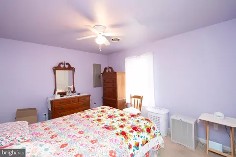 Bedroom - 118 Jackson St, Hurlock, MD 21643 photo 5 of 11