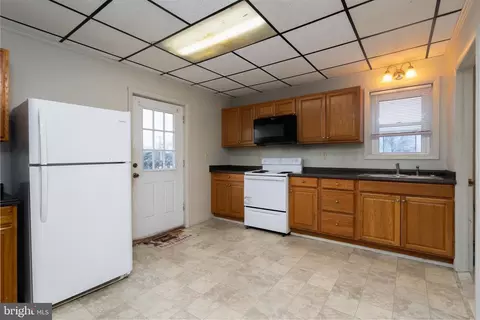 Entry Way - 101 S Main St, Hurlock, MD 21643 photo 1 of 1
