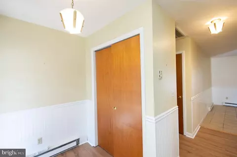 Entry Way - 5546 Bonnie Brook Rd, Cambridge, MD 21613 photo 3 of 9
