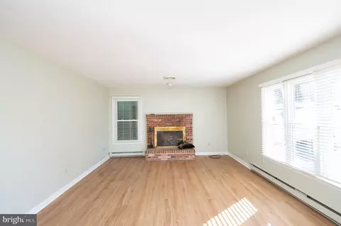 Living - 5546 Bonnie Brook Rd, Cambridge, MD 21613 photo 2 of 6