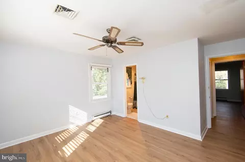 Bedroom - 5546 Bonnie Brook Rd, Cambridge, MD 21613 photo 8 of 9