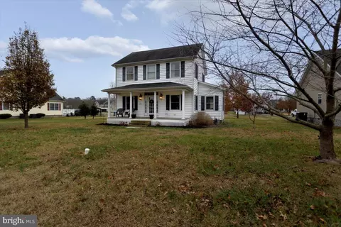 305 Railroad Ave, East New Market, MD 21631