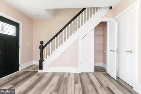 Entry Way - 202 Taylor Ave, Hurlock, MD 21643 photo 4 of 9
