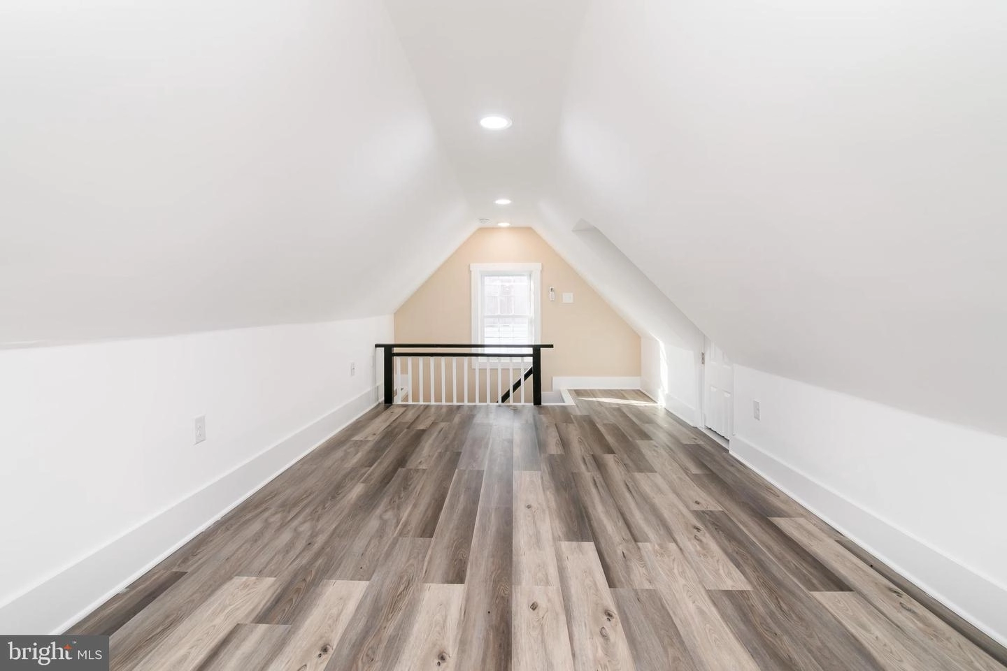 Entry Way - 202 Taylor Ave, Hurlock, MD 21643 photo 9 of 9