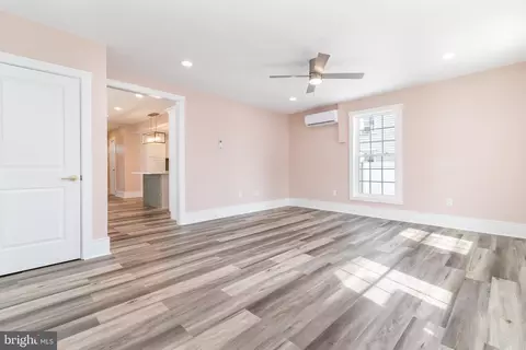 Living - 202 Taylor Ave, Hurlock, MD 21643 photo 3 of 5