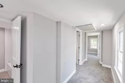 Entry Way - 519 Pine St, Cambridge, MD 21613 photo 5 of 8