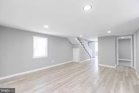 Living - 519 Pine St, Cambridge, MD 21613 photo 3 of 3