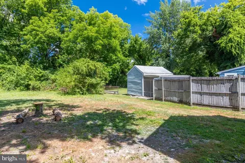Exterior - 519 Pine St, Cambridge, MD 21613 photo 3 of 4