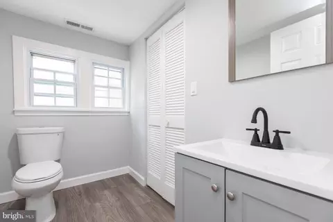 Entry Way - 519 Pine St, Cambridge, MD 21613 photo 1 of 8