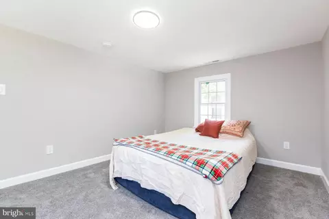 Bedroom - 519 Pine St, Cambridge, MD 21613 photo 2 of 3