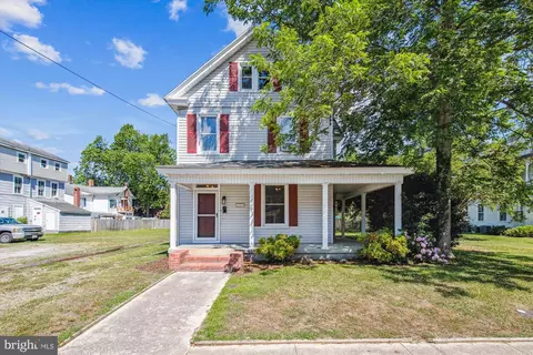 327 W End Ave, Cambridge, MD 21613