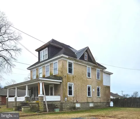 218 S Main St, Hurlock, MD 21643 photo 4