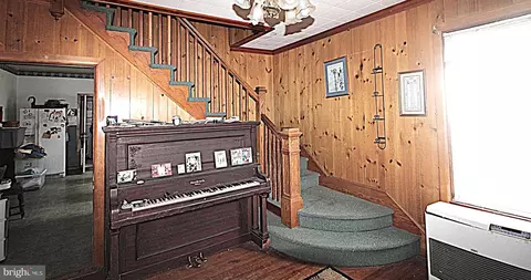 218 S Main St, Hurlock, MD 21643 photo 9