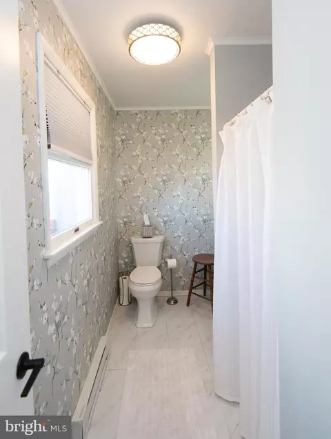 Bath - 1242 Old Madison Rd, Madison, MD 21648 photo 1 of 4