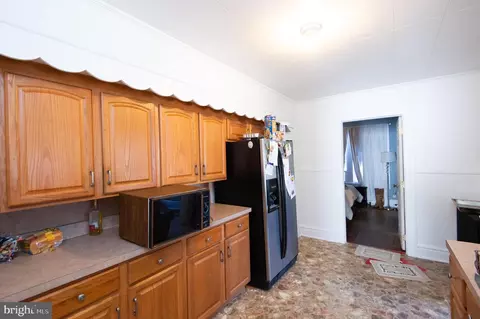Entry Way - 202 Killarney Rd, Cambridge, MD 21613 photo 4 of 10