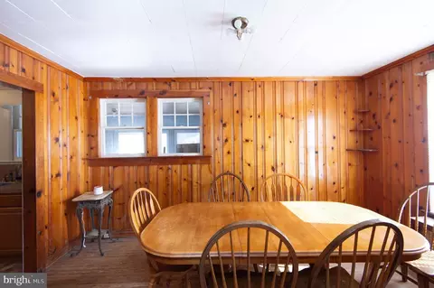 Dining - 202 Killarney Rd, Cambridge, MD 21613 photo 1 of 5