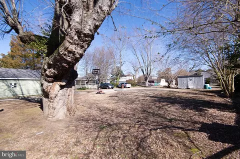 Exterior - 202 Killarney Rd, Cambridge, MD 21613 photo 6 of 9