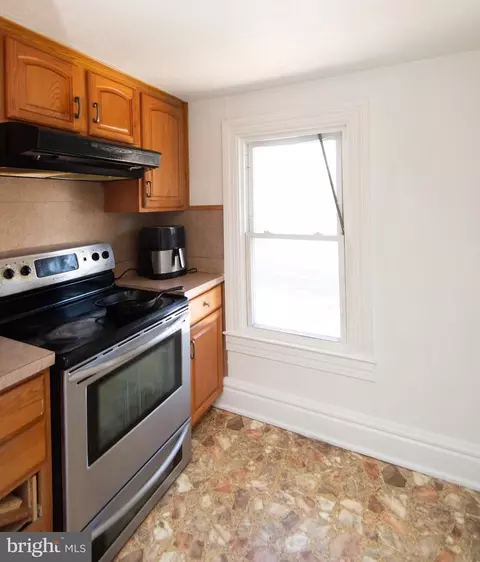 Kitchen - 202 Killarney Rd, Cambridge, MD 21613 photo 2 of 2