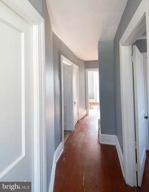 Entry Way - 202 Killarney Rd, Cambridge, MD 21613 photo 9 of 10