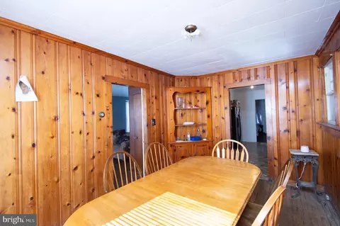 Dining - 202 Killarney Rd, Cambridge, MD 21613 photo 4 of 5