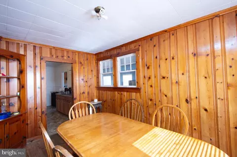 Dining - 202 Killarney Rd, Cambridge, MD 21613 photo 5 of 5