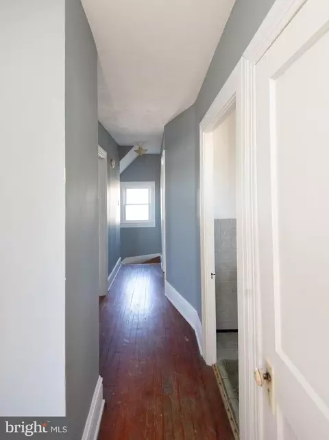 Entry Way - 202 Killarney Rd, Cambridge, MD 21613 photo 8 of 10
