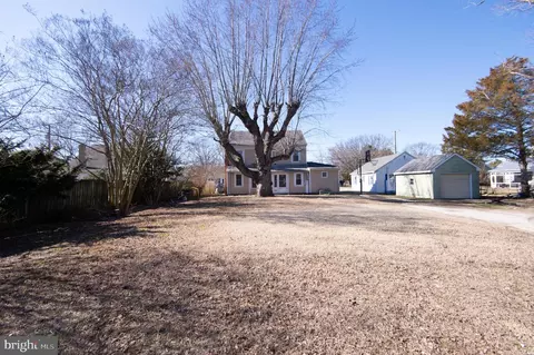 Exterior - 202 Killarney Rd, Cambridge, MD 21613 photo 7 of 9