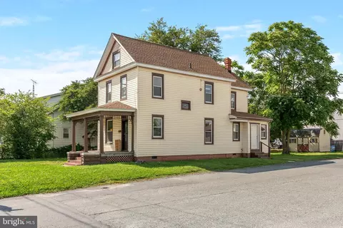 Exterior - 201 Washington St, Cambridge, MD 21613 photo 3 of 4