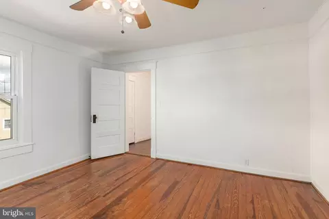Bedroom - 201 Washington St, Cambridge, MD 21613 photo 3 of 3