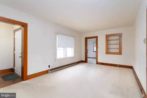 Living - 306 N Main, Hurlock, MD 21643 photo 1 of 5