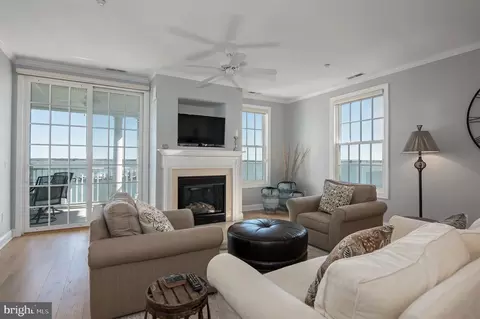 3 Oakley St #201, Cambridge, MD 21613