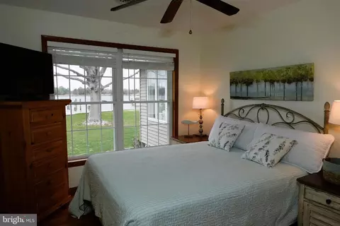 Bedroom - 1604 Deep Point Rd, Woolford, MD 21677 photo 6 of 8