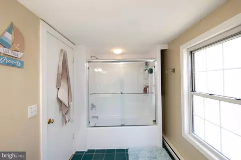 Bath - 202 Choptank Ave, Cambridge, MD 21613 photo 3 of 3