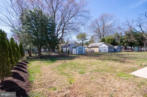 Exterior - 412 E Appleby Ave, Cambridge, MD 21613 photo 2 of 6