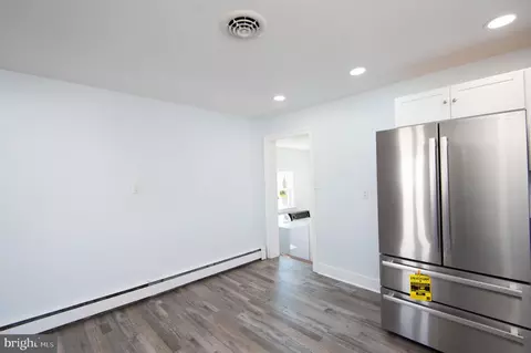 Entry Way - 412 E Appleby Ave, Cambridge, MD 21613 photo 1 of 8