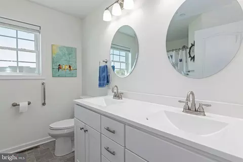 Bath - 6708 Bens Ln, Hurlock, MD 21643 photo 1 of 1