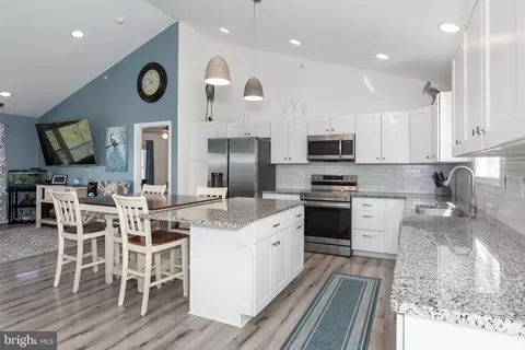 Kitchen - 6708 Bens Ln, Hurlock, MD 21643 photo 3 of 3