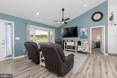 Entry Way - 6708 Bens Ln, Hurlock, MD 21643 photo 1 of 1
