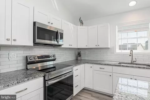 Kitchen - 6708 Bens Ln, Hurlock, MD 21643 photo 2 of 3