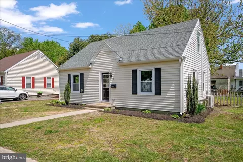 Exterior - 7 Oak St, Cambridge, MD 21613 photo 2 of 3