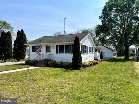 110 Middle St, Vienna, MD 21869