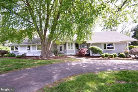 2210 Horns Point Rd, Cambridge, MD 21613