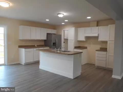 6271 Solomons Cir, Hurlock, MD 21643 photo 4
