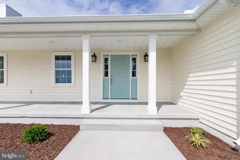 405 Collins Ave, Hurlock, MD 21643 photo 2