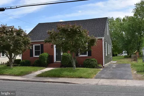 Exterior - 402 Bayly Ave, Cambridge, MD 21613 photo 1 of 2