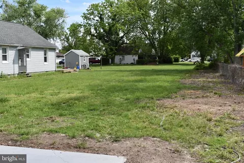 Exterior - 402 Bayly Ave, Cambridge, MD 21613 photo 2 of 2