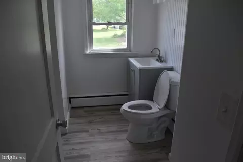 Entry Way - 402 Bayly Ave, Cambridge, MD 21613 photo 5 of 5