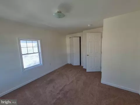 Bedroom - 816 Center St, Cambridge, MD 21613 photo 2 of 2